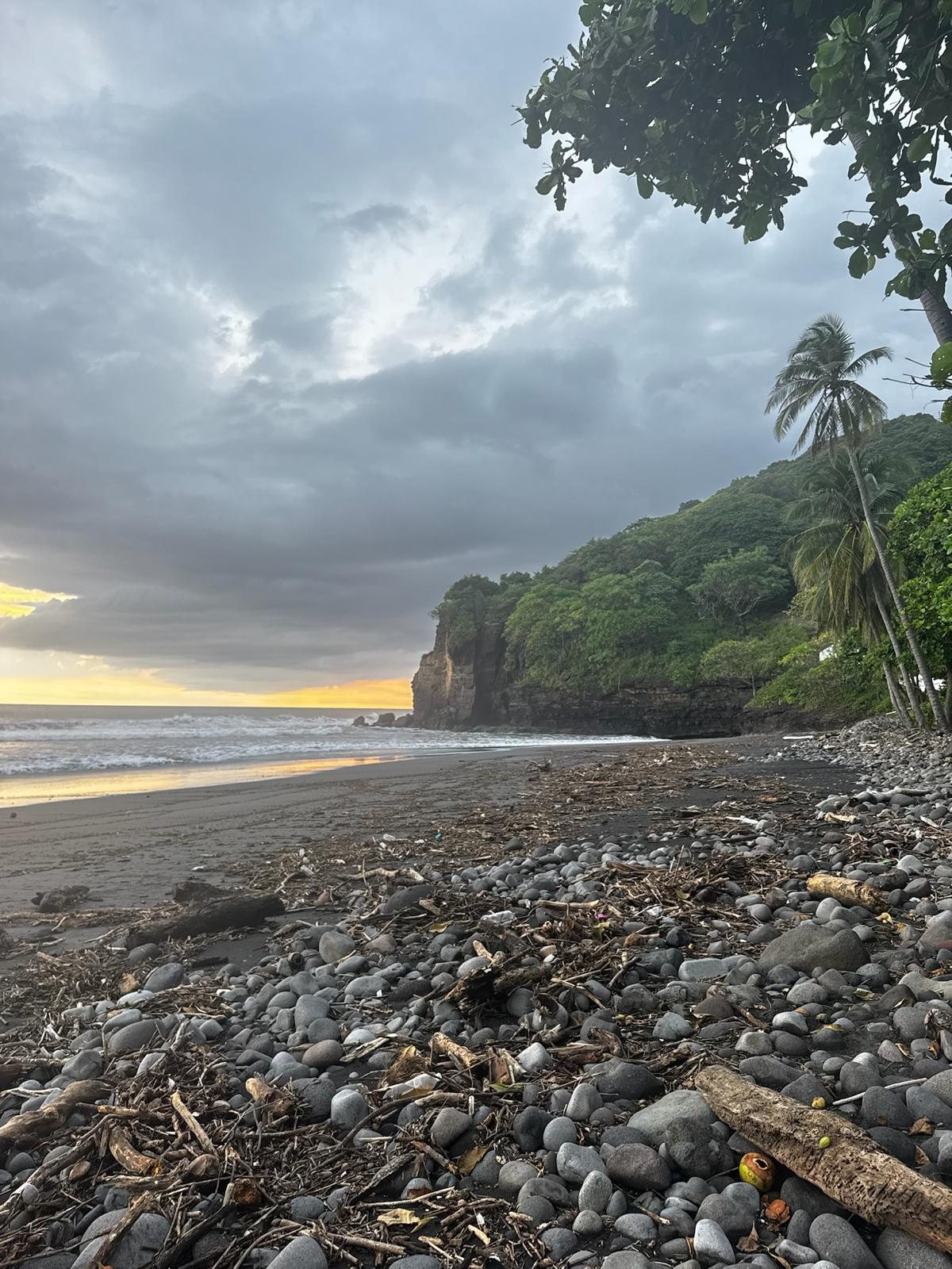 1.7 Acres Cliffside · Playa La Perla · El Salvador